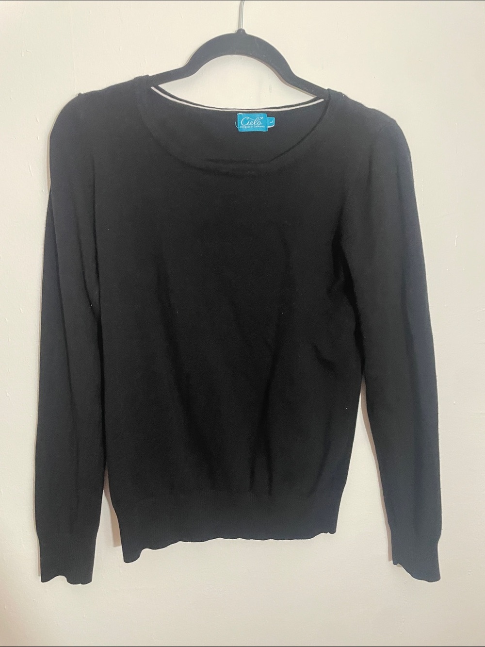 Cielo Black Scoop Neck Women's Sweater